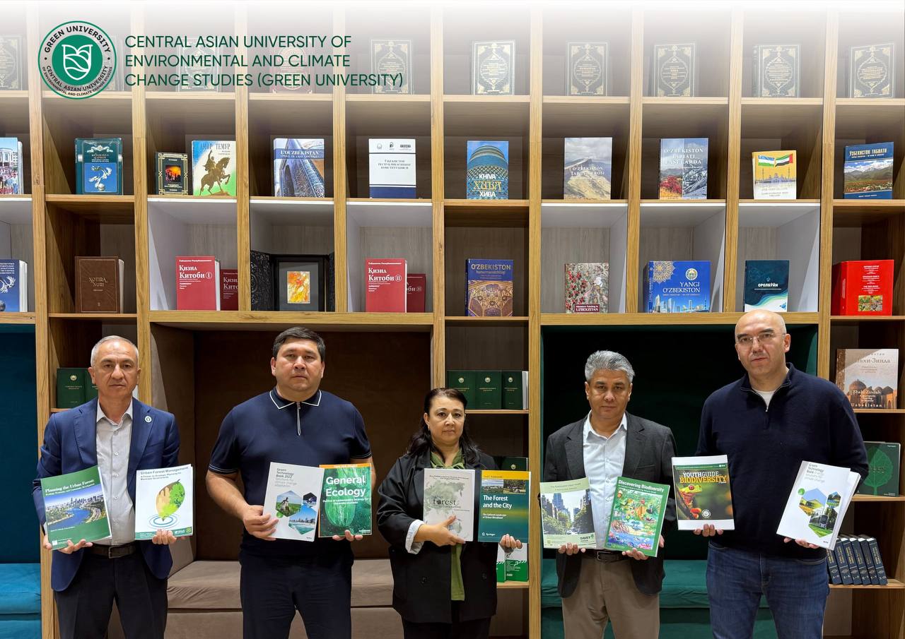 Green University Library Enriched with More Than 100 New Books.