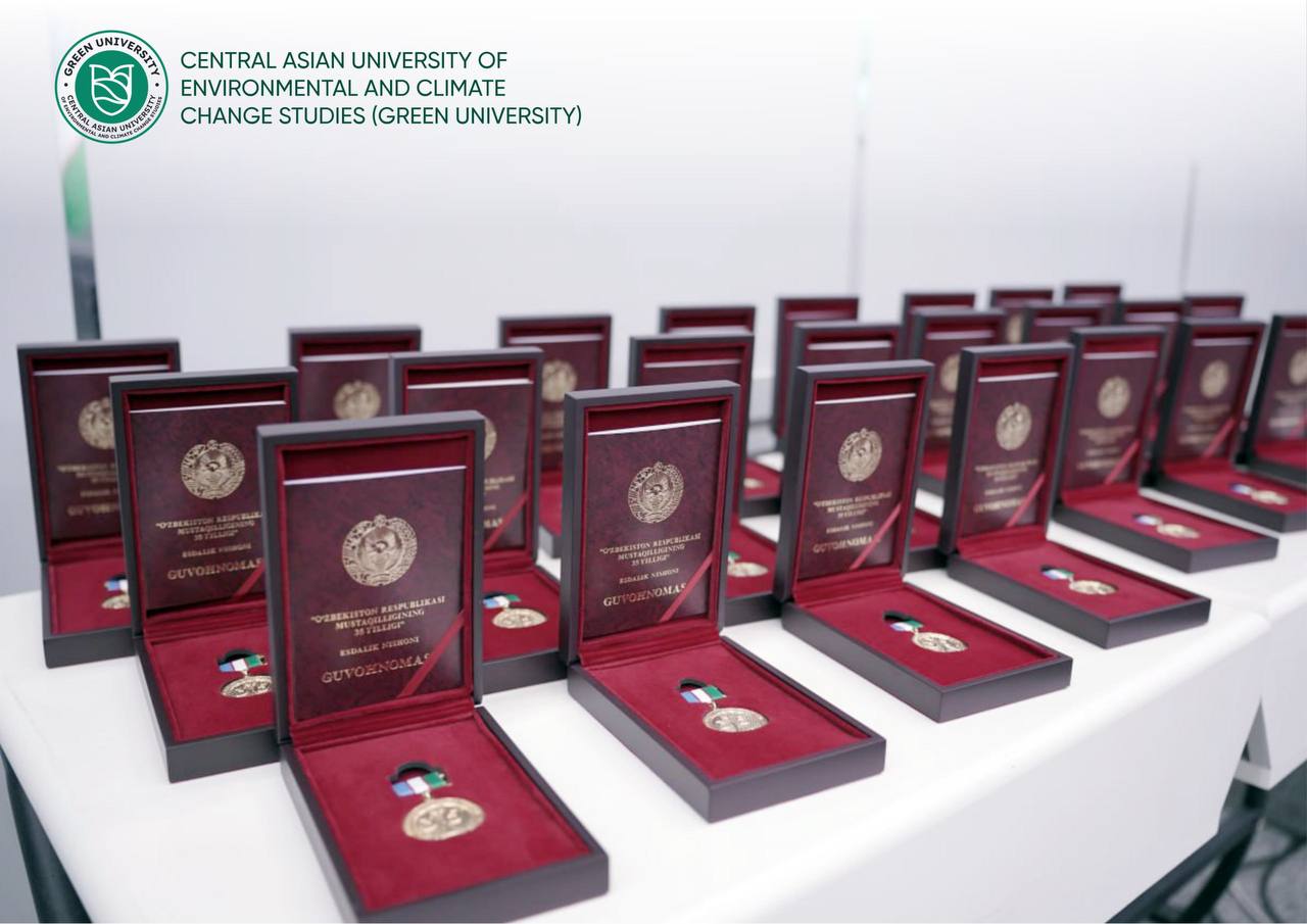 A Group of Professors, Teachers and Staff Honored at Green University.
