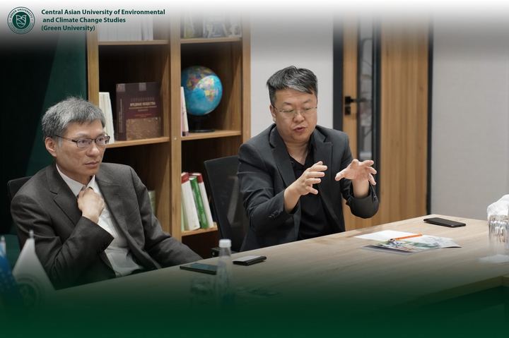 Harbin Institute of Technology Delegation Visits Green University