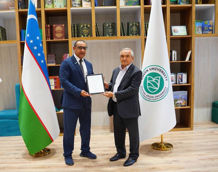 reen University Presents a Letter of Appreciation to Yusufkhan Maksumov