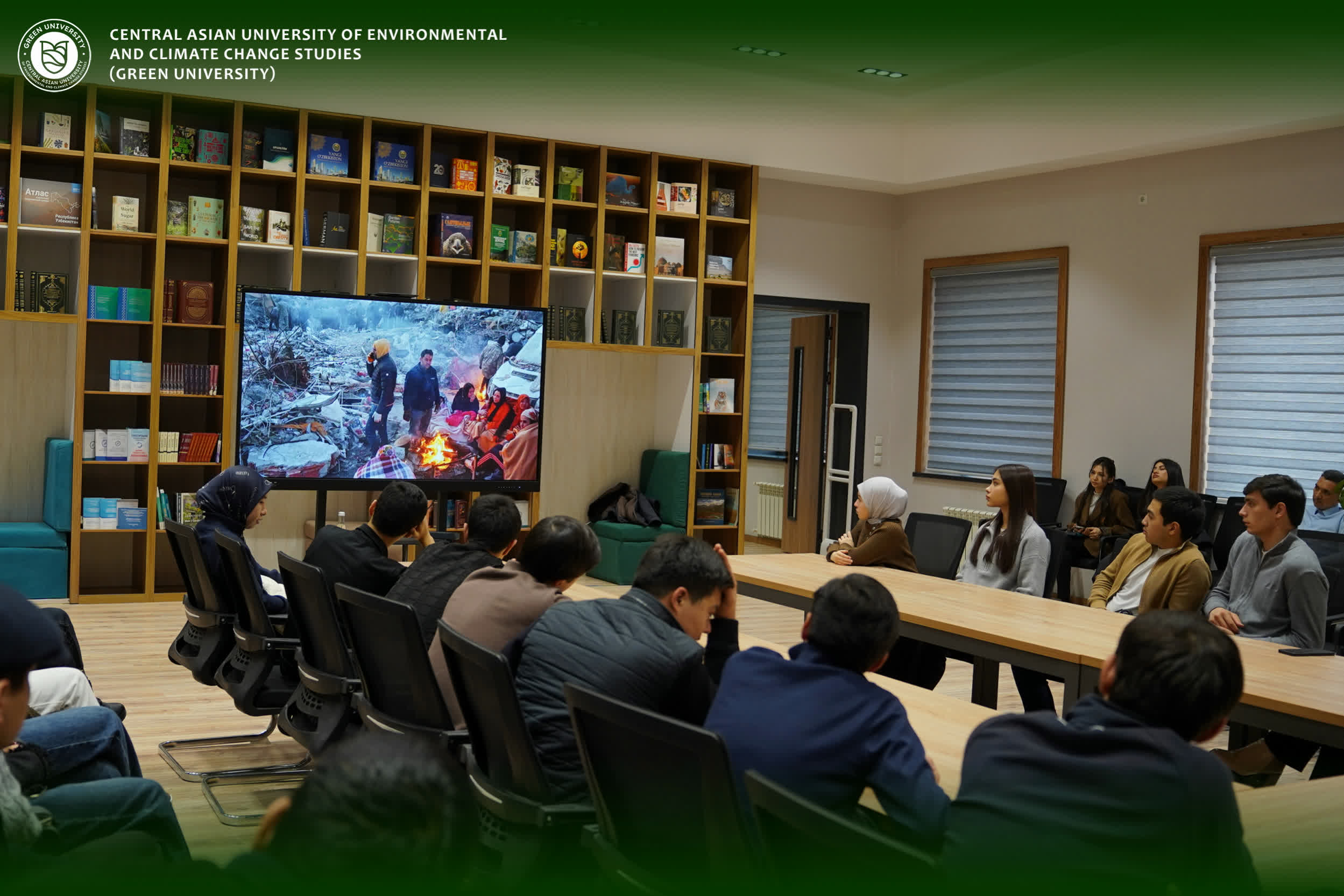 Green Universityda “Jaholatga qarshi ma’rifat bilan kurash” mavzusida davra suhbati o‘tkazildi